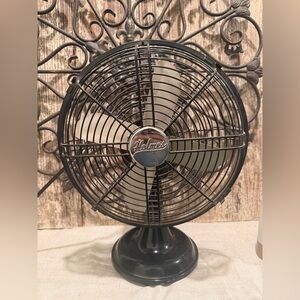 HOLMES Heritage Desk Fan black classic metal